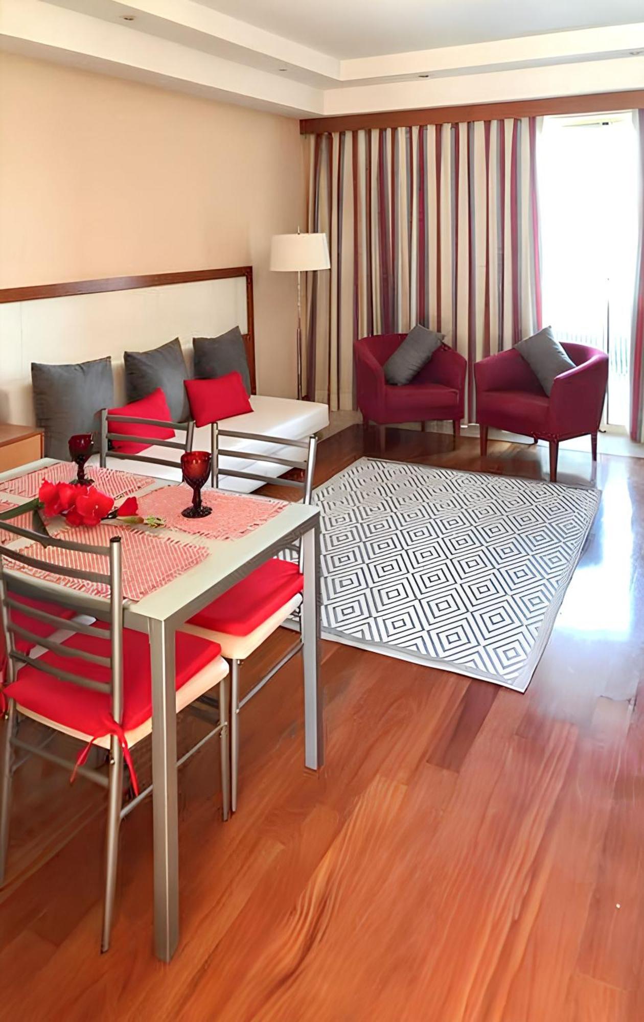 Charming Apartment In Estombar With Private Pool. 외부 사진