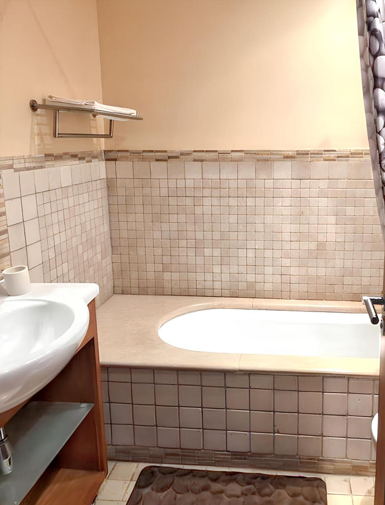 Charming Apartment In Estombar With Private Pool. 외부 사진